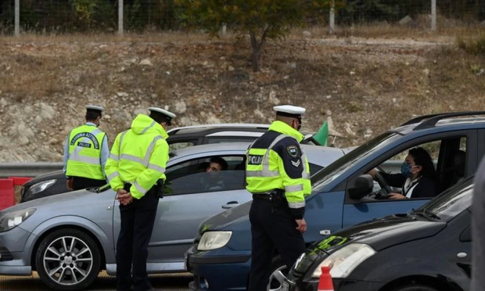 Η δικαιολογία που έδωσε 50χρονος οδηγός στα μπλόκα της Τροχαίας